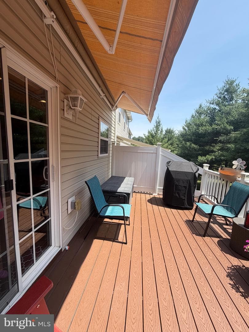 53 Hoag Lane photo 22