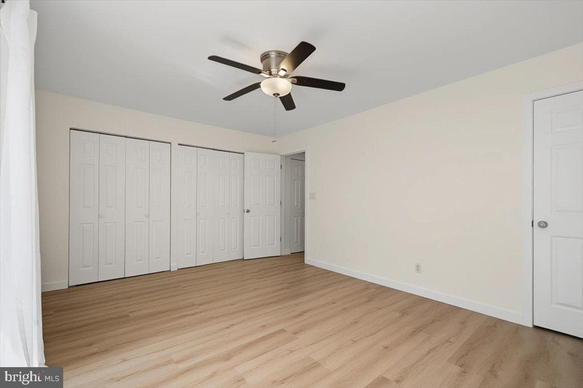 239 E Chelsea Circle photo 16