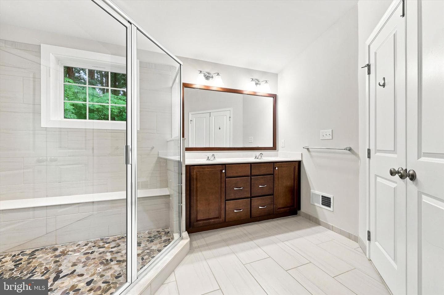 109 Eastwing Alley photo 29