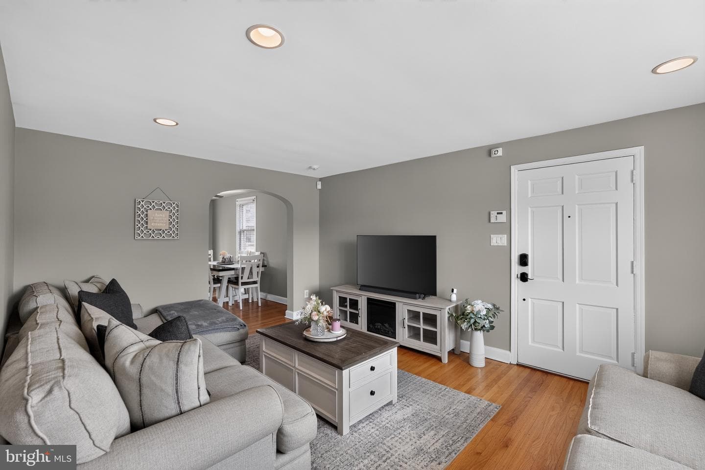 510 Terravilla Lane photo 4