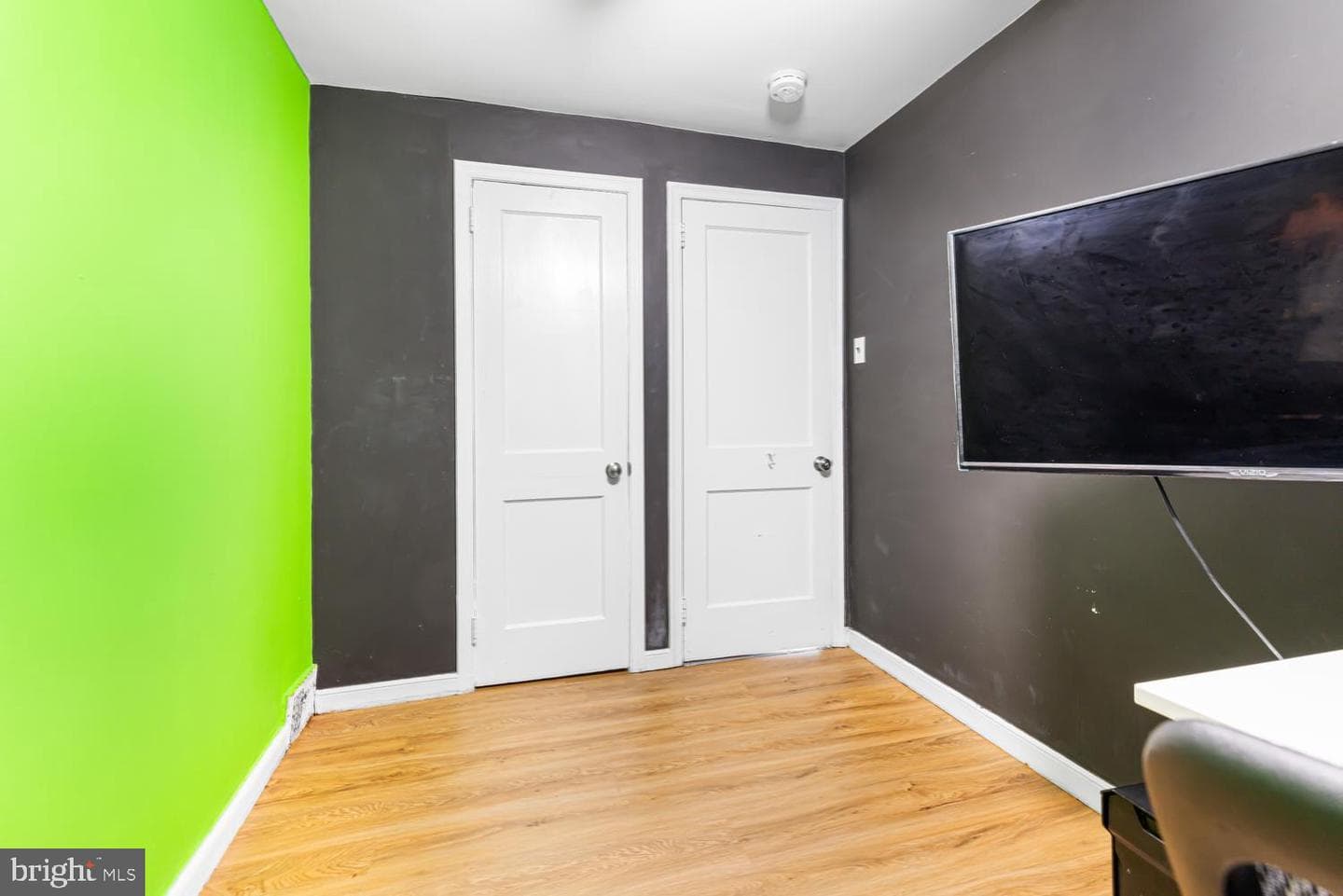 345 Holmes Road photo 22