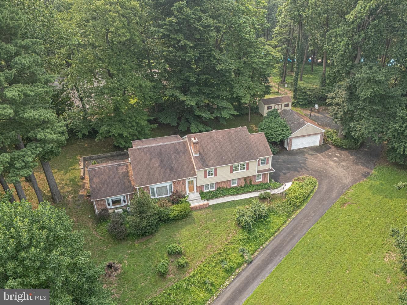 505 Cricket Lane, Media