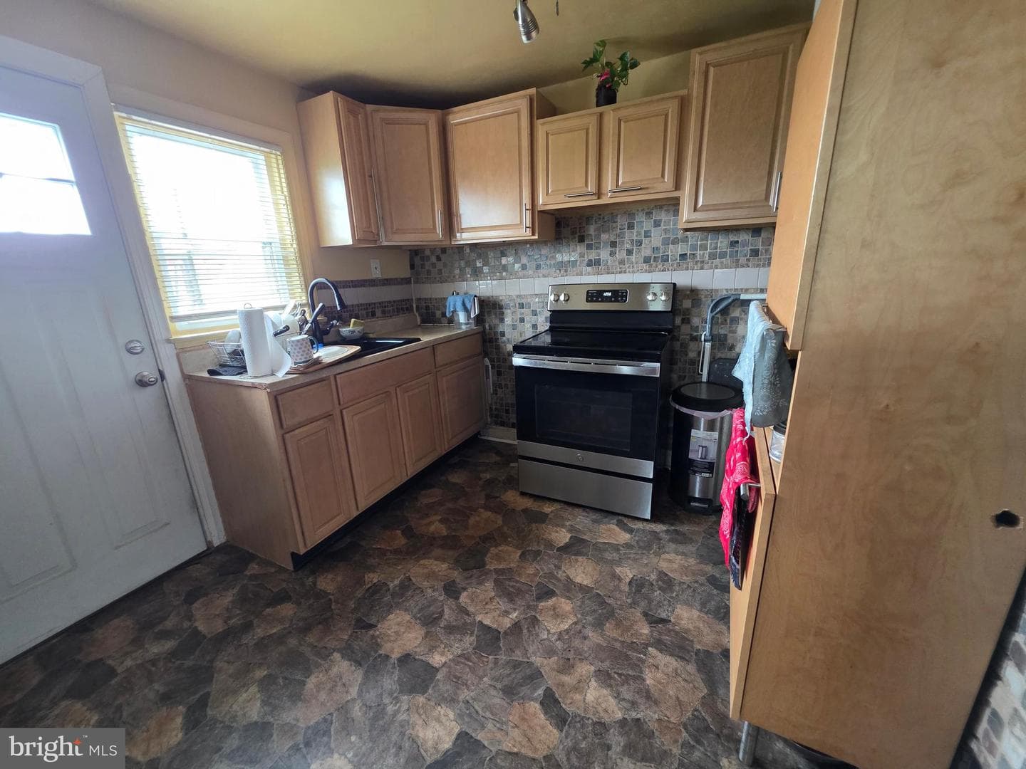 1144 Concord Avenue photo 10