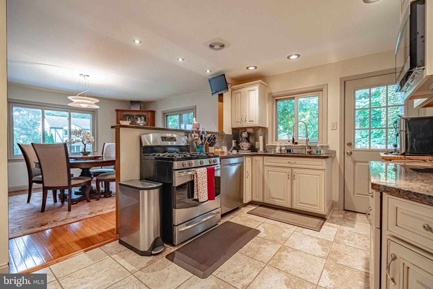 1205 Wilde Avenue photo 25