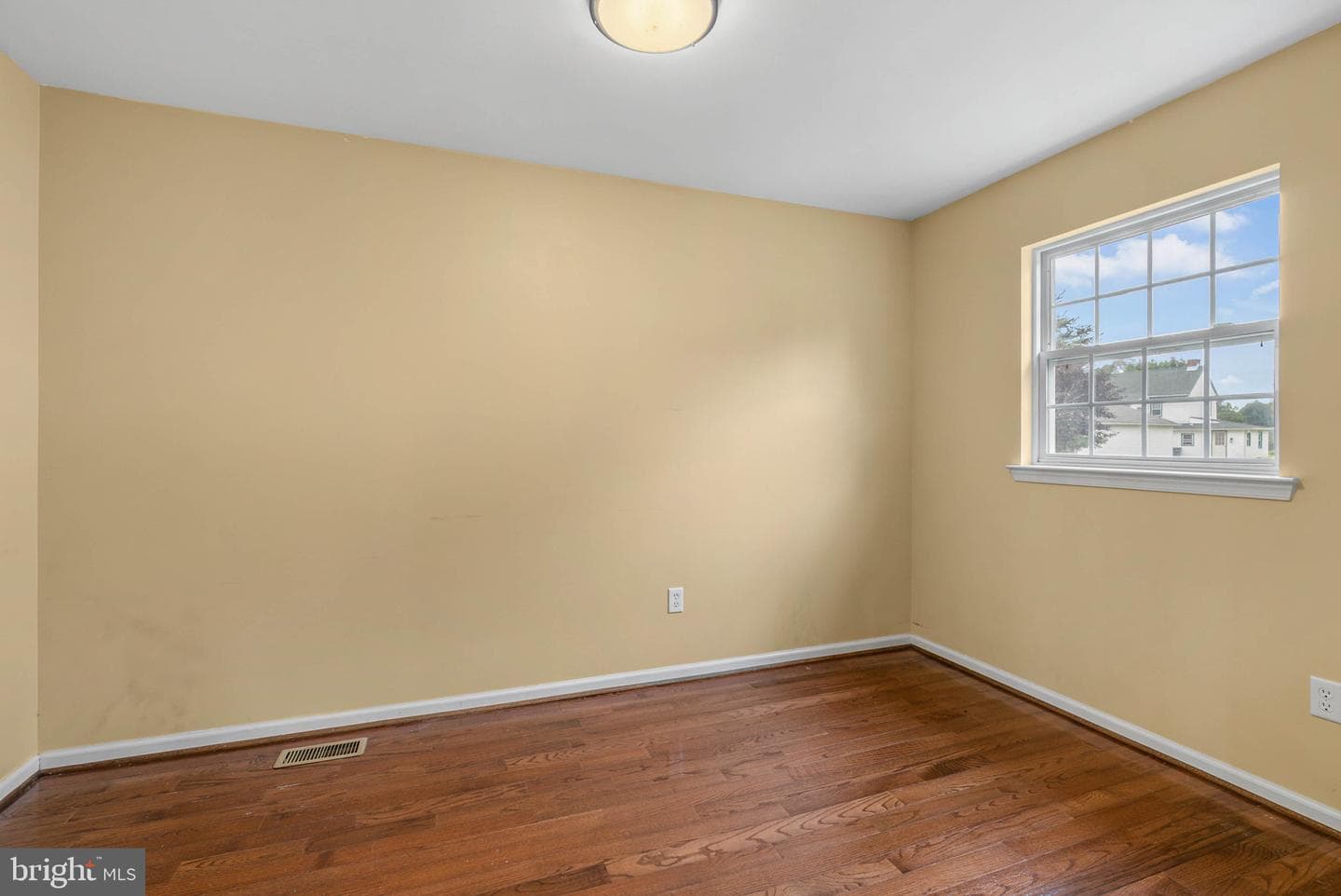 12 Huntingdon Court photo 22