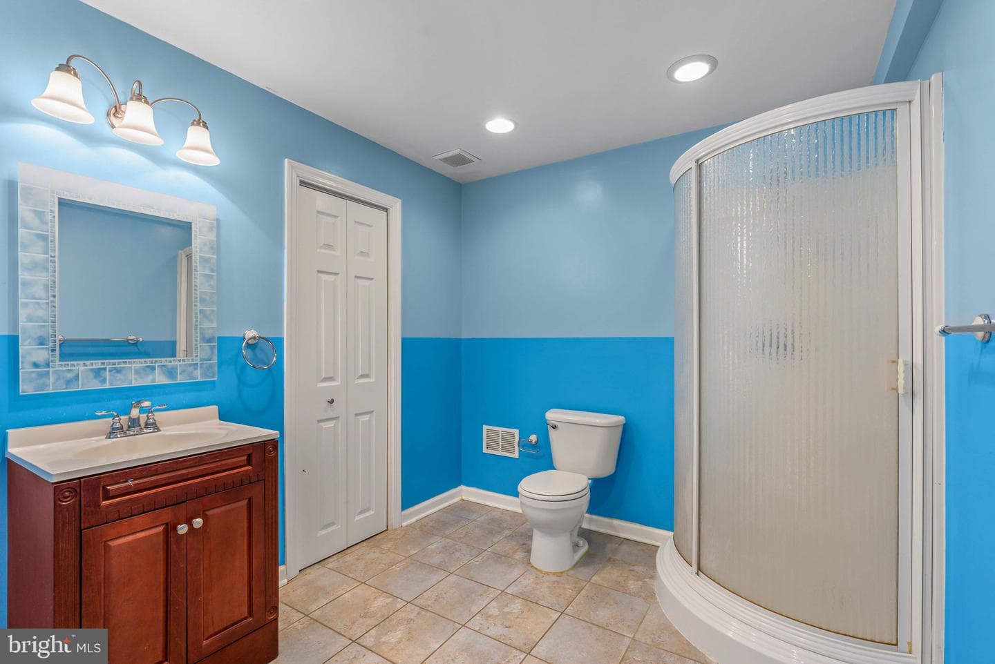 12 Huntingdon Court photo 26