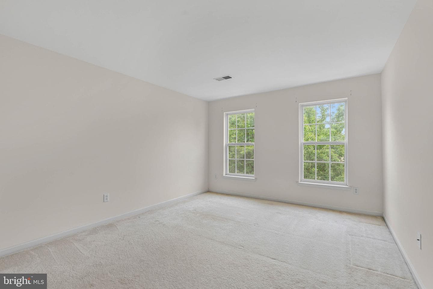 12 Huntingdon Court photo 45