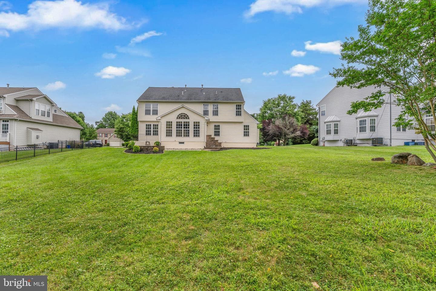 12 Huntingdon Court photo 49