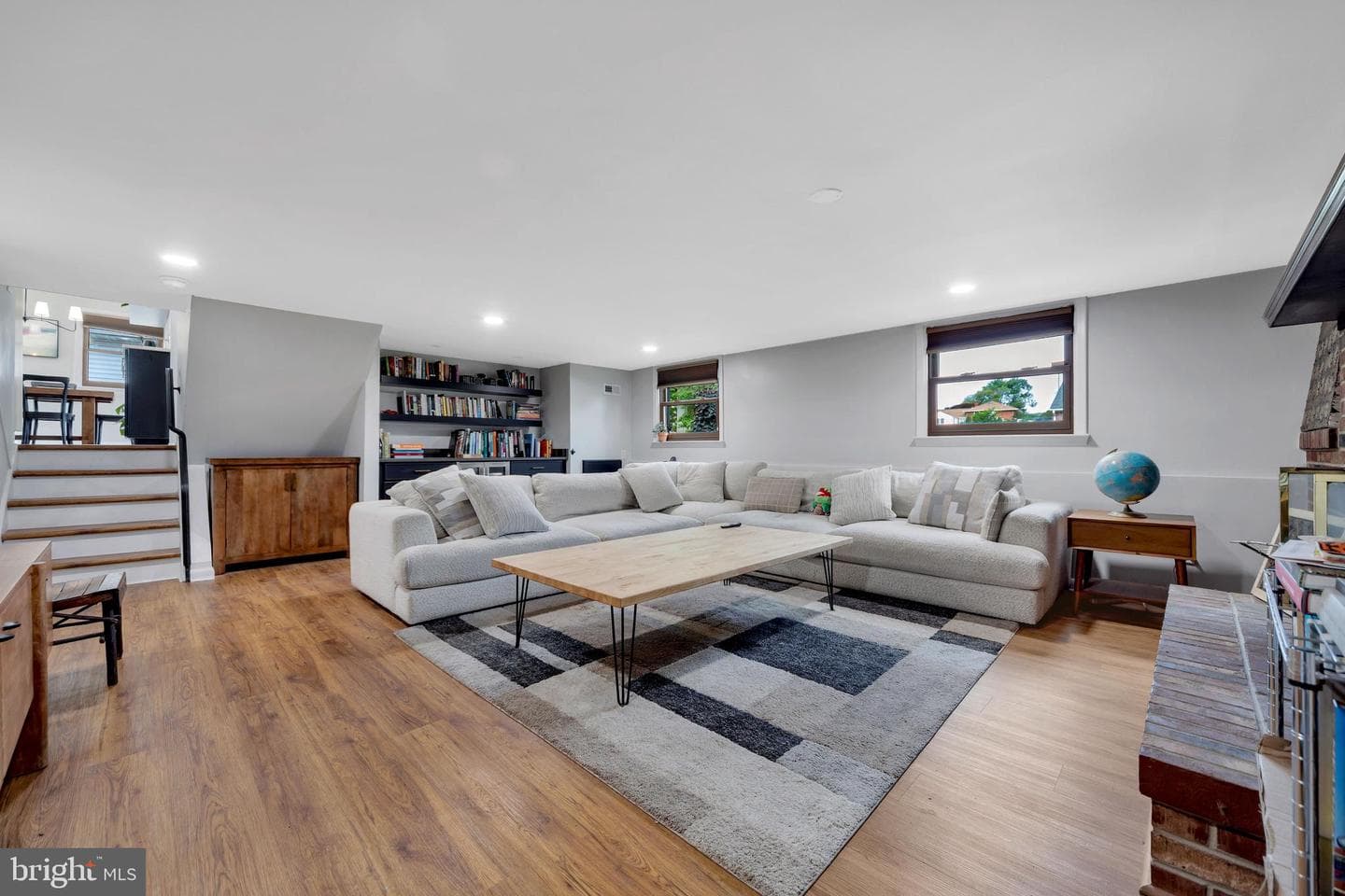 609 Hillside Avenue photo 34