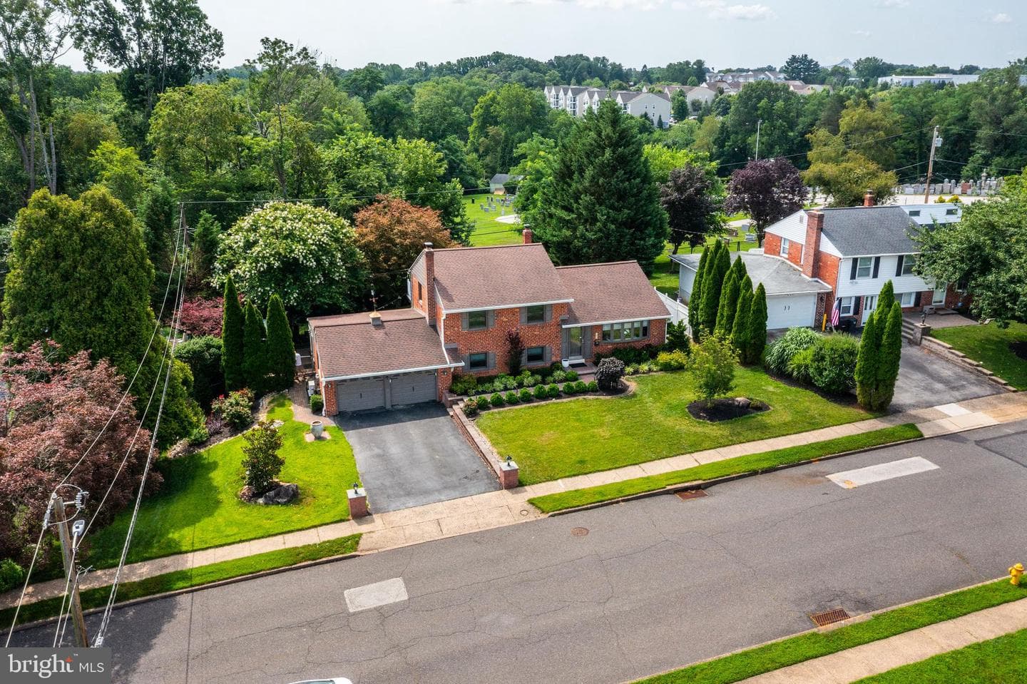 609 Hillside Avenue photo 62