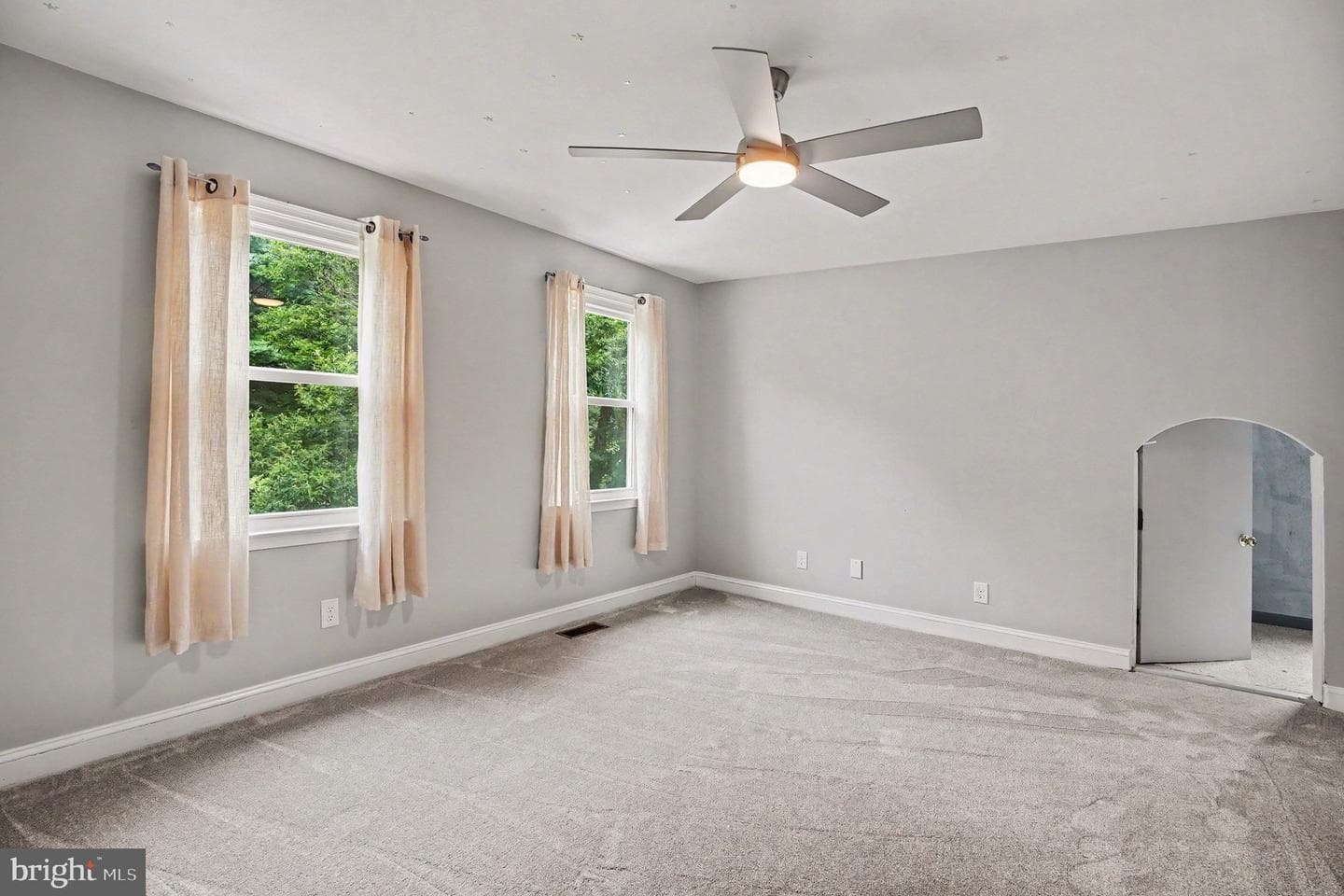 444 Valleybrook Road photo 8