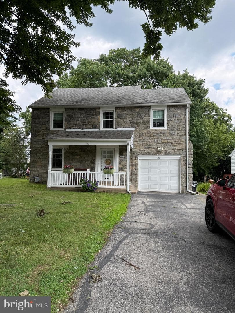 23 W Woodland Avenue, Springfield