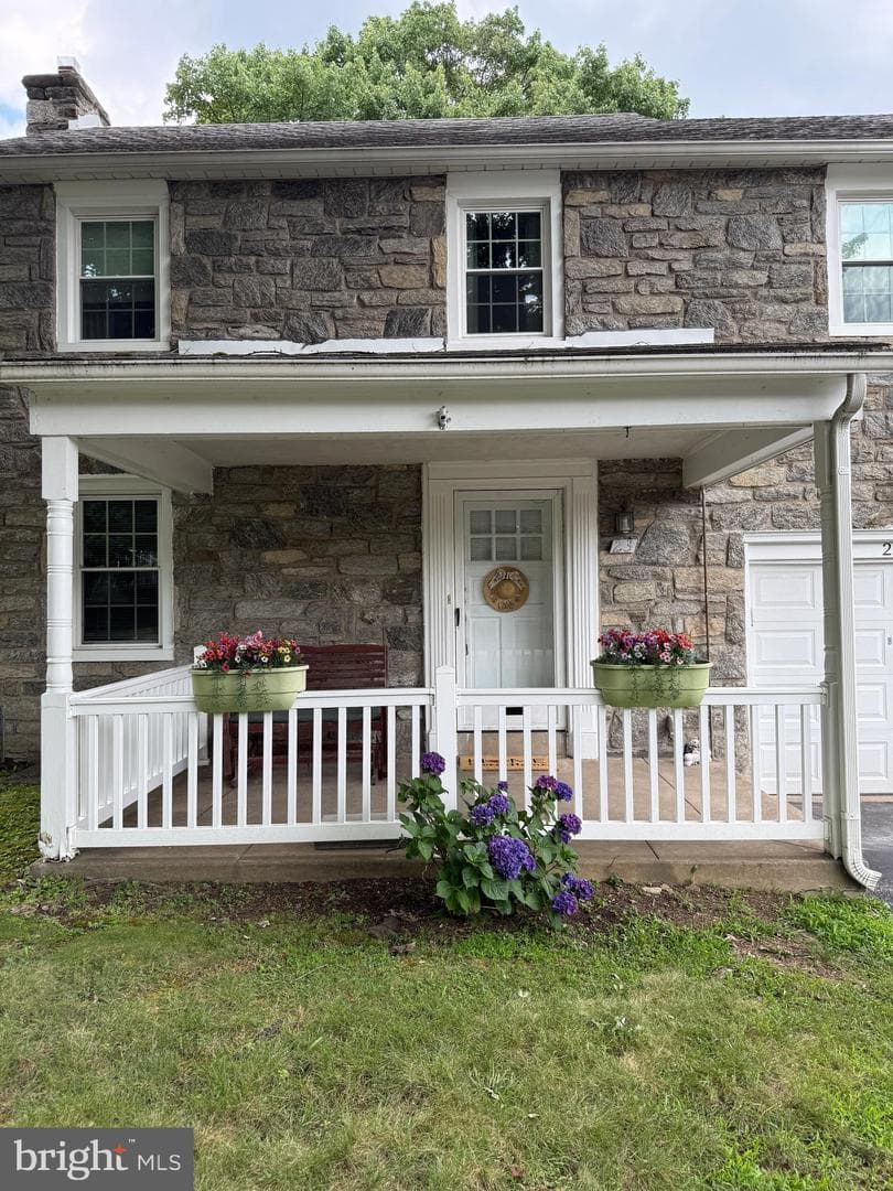 23 W Woodland Avenue, Springfield