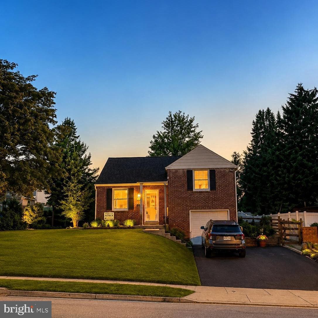 18 N Malin Road, Broomall