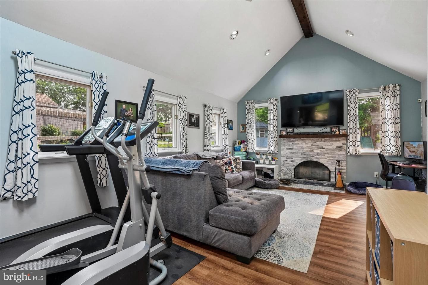 18 N Malin Road photo 12