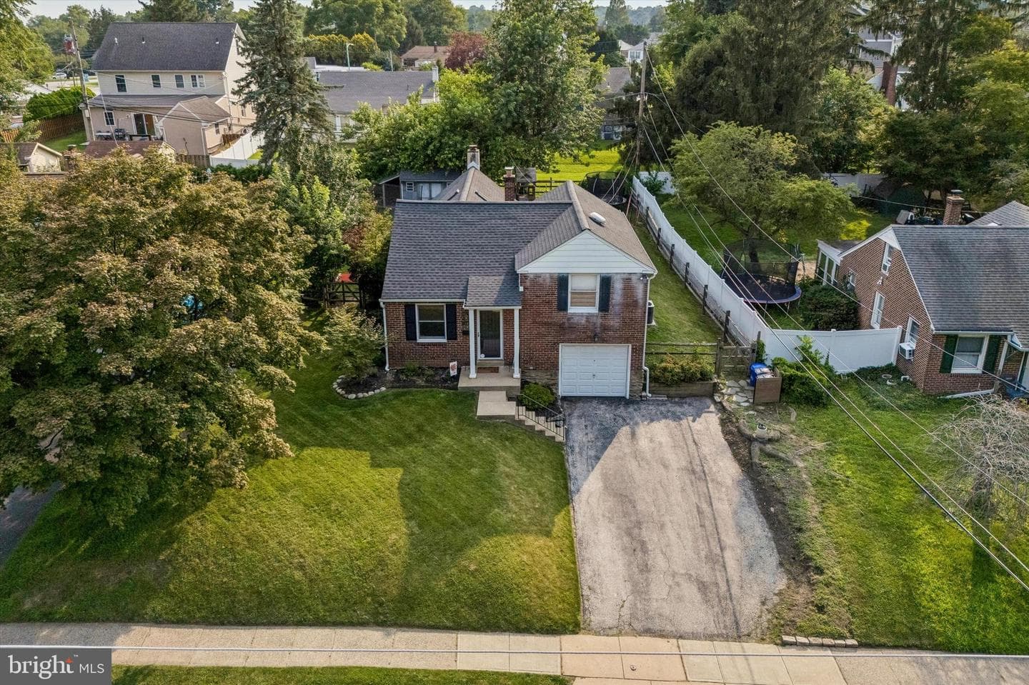 18 N Malin Road photo 27