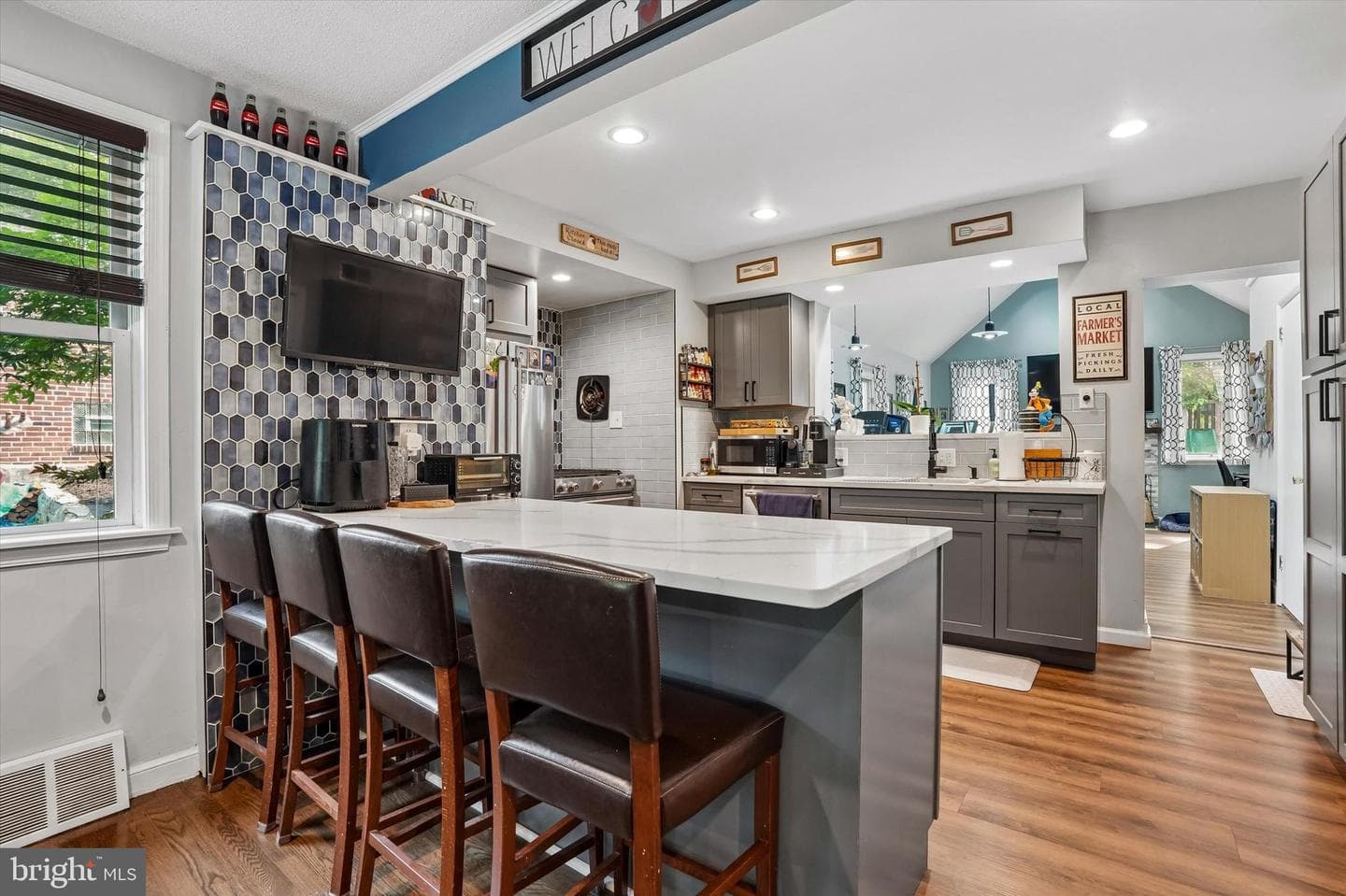 18 N Malin Road photo 7