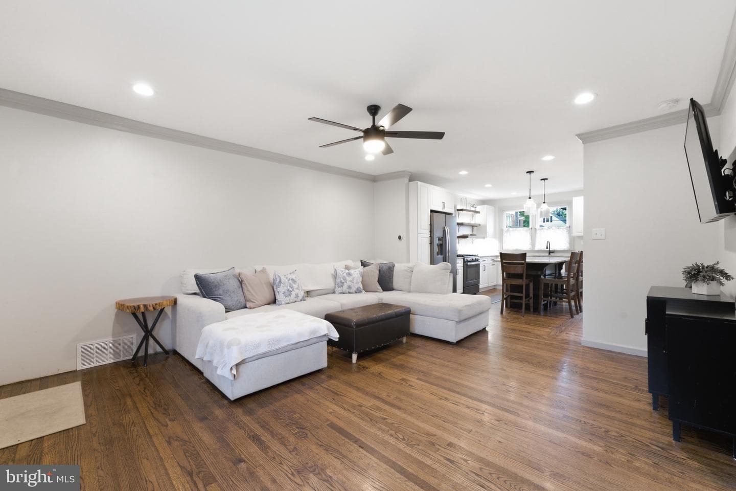 1024 Cobbs Street photo 12