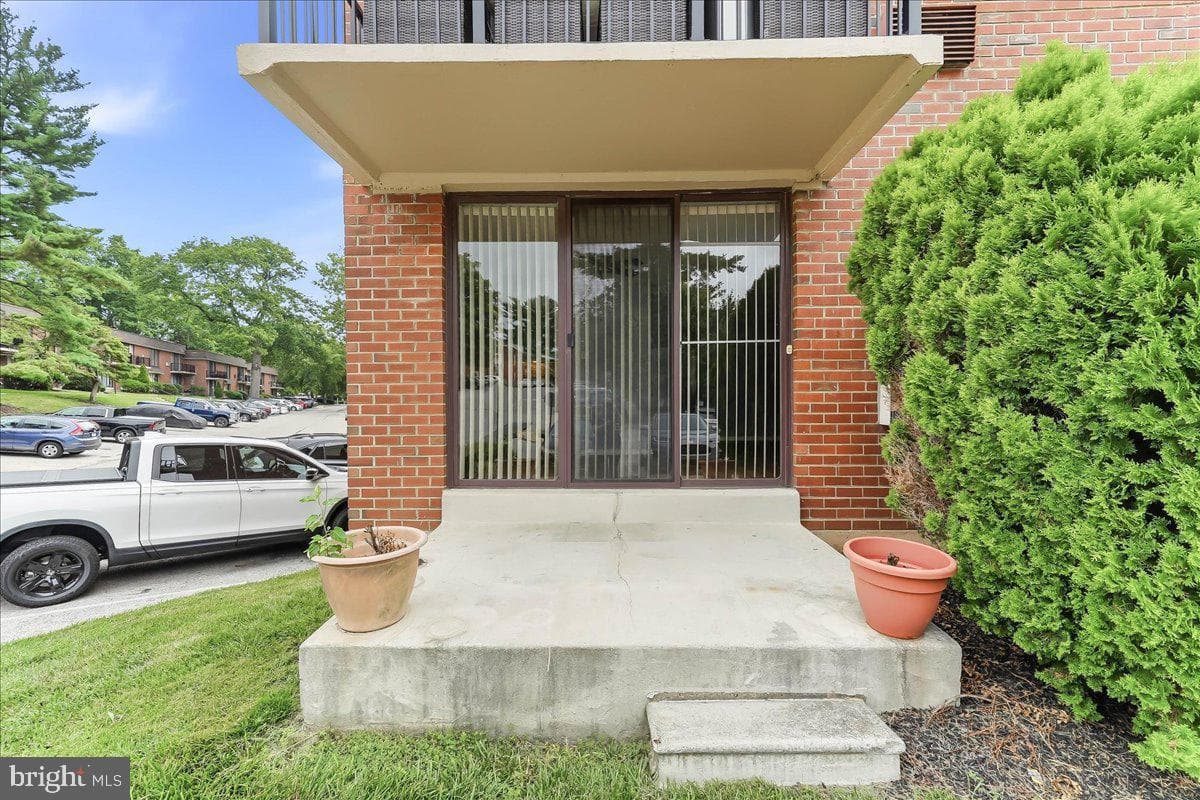 100. #d 9 E Glenolden Ave Avenue #d-9, Glenolden