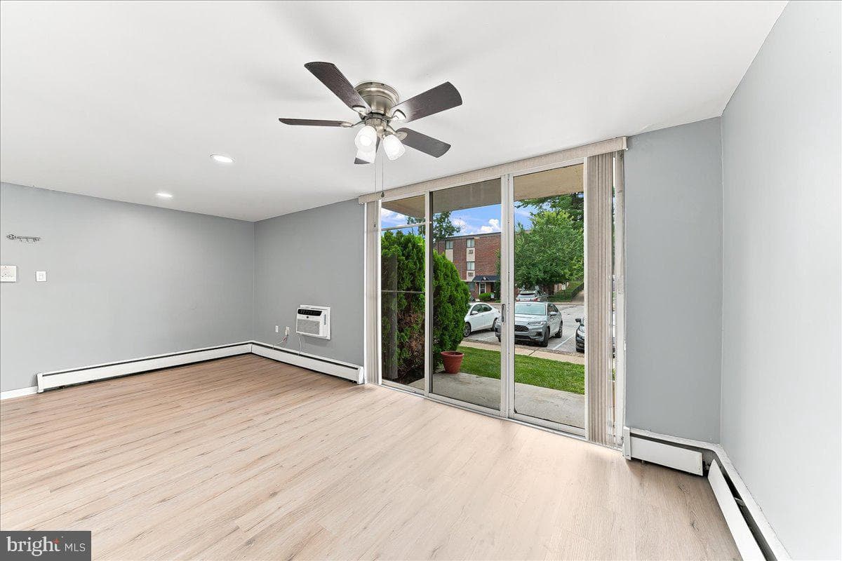 100. #d 9 E Glenolden Ave Avenue #d-9 photo 9