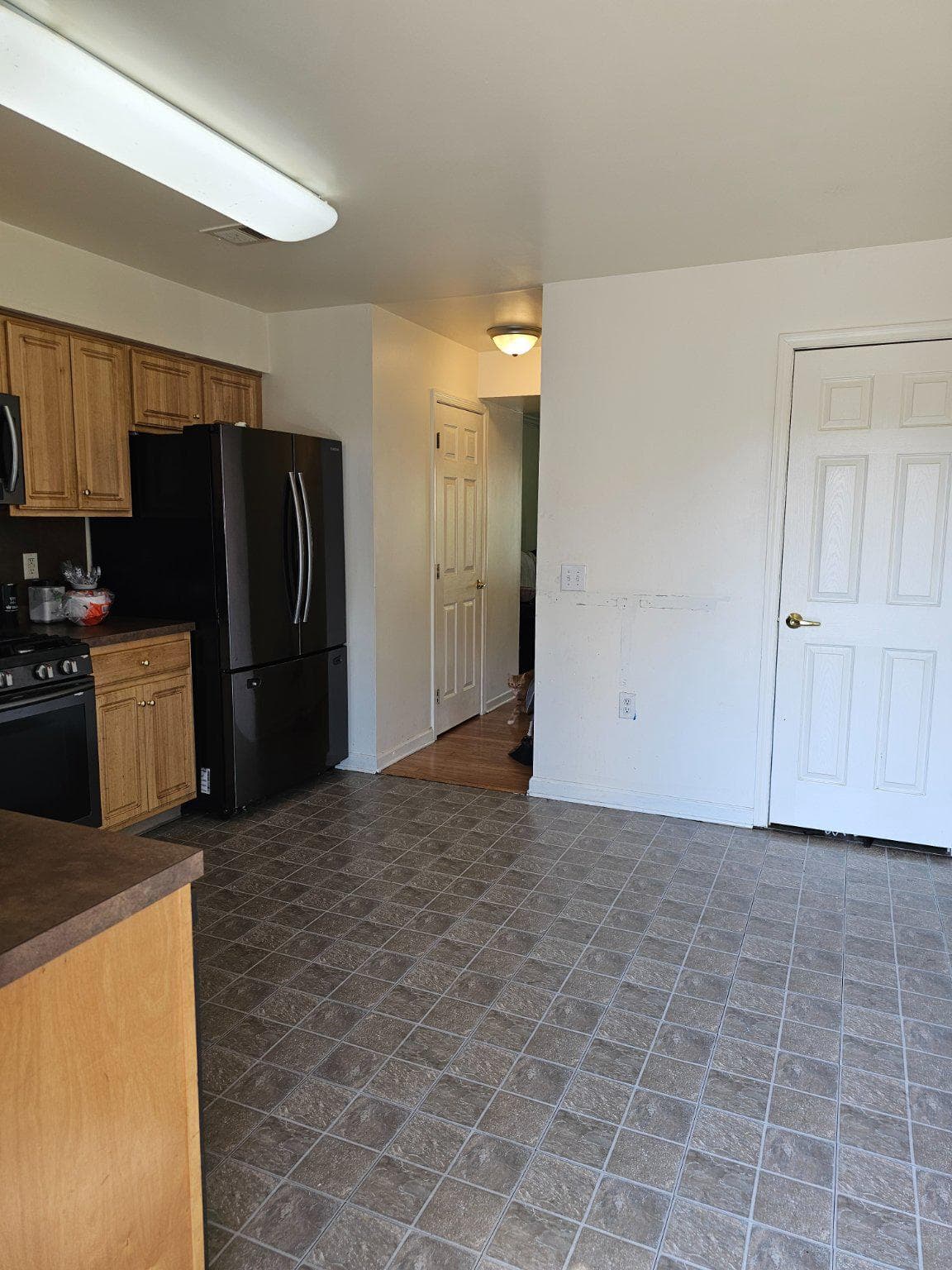 615 Edwards Street photo 8