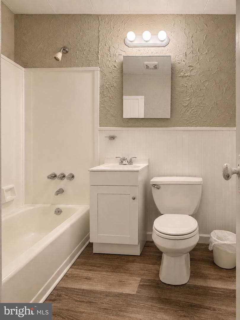 410 Austin Court photo 10