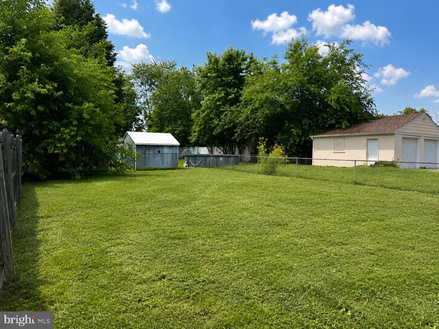 410 Austin Court photo 16