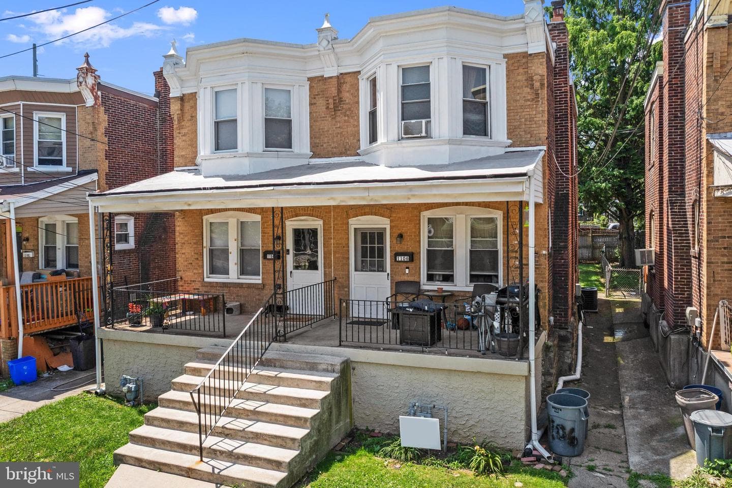 1106 Lawrence Avenue photo 3