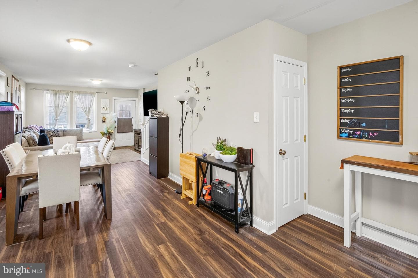 1106 Lawrence Avenue photo 9