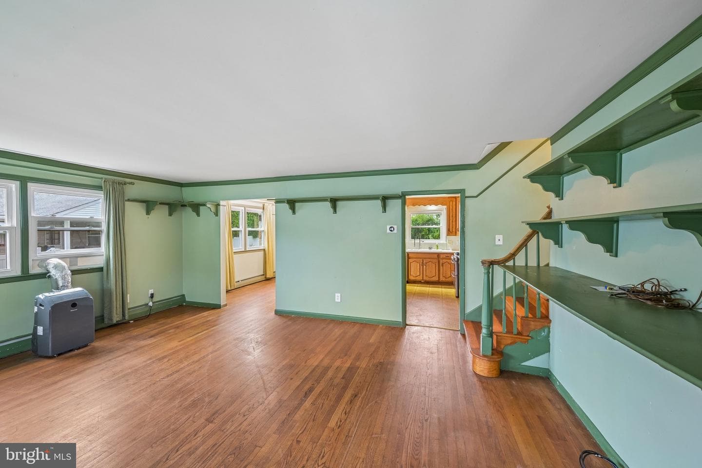 718 Agnes Avenue photo 9