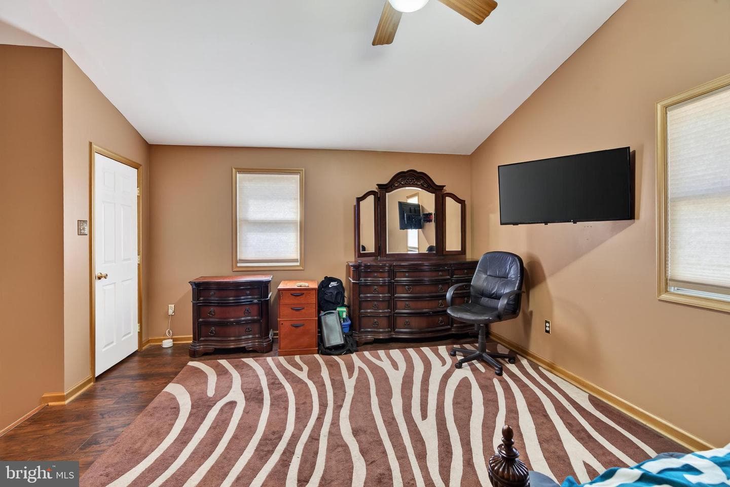 357 Swanage Drive photo 28