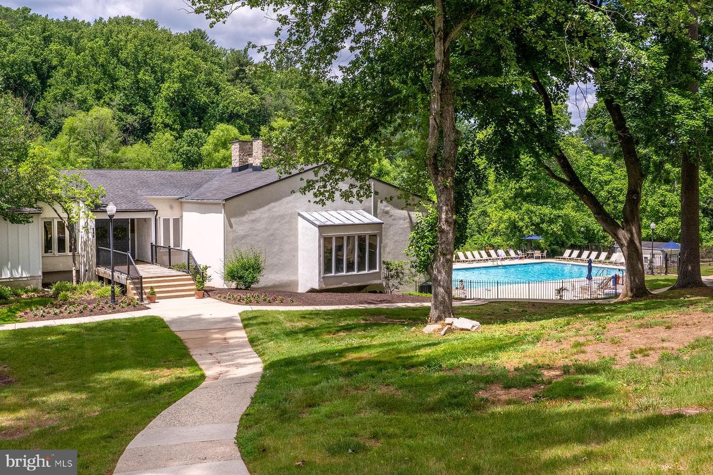 117 Oxley Court photo 4