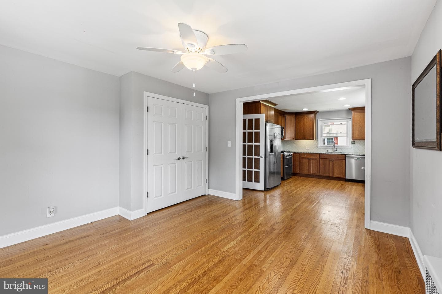 2107 Winton Avenue photo 18
