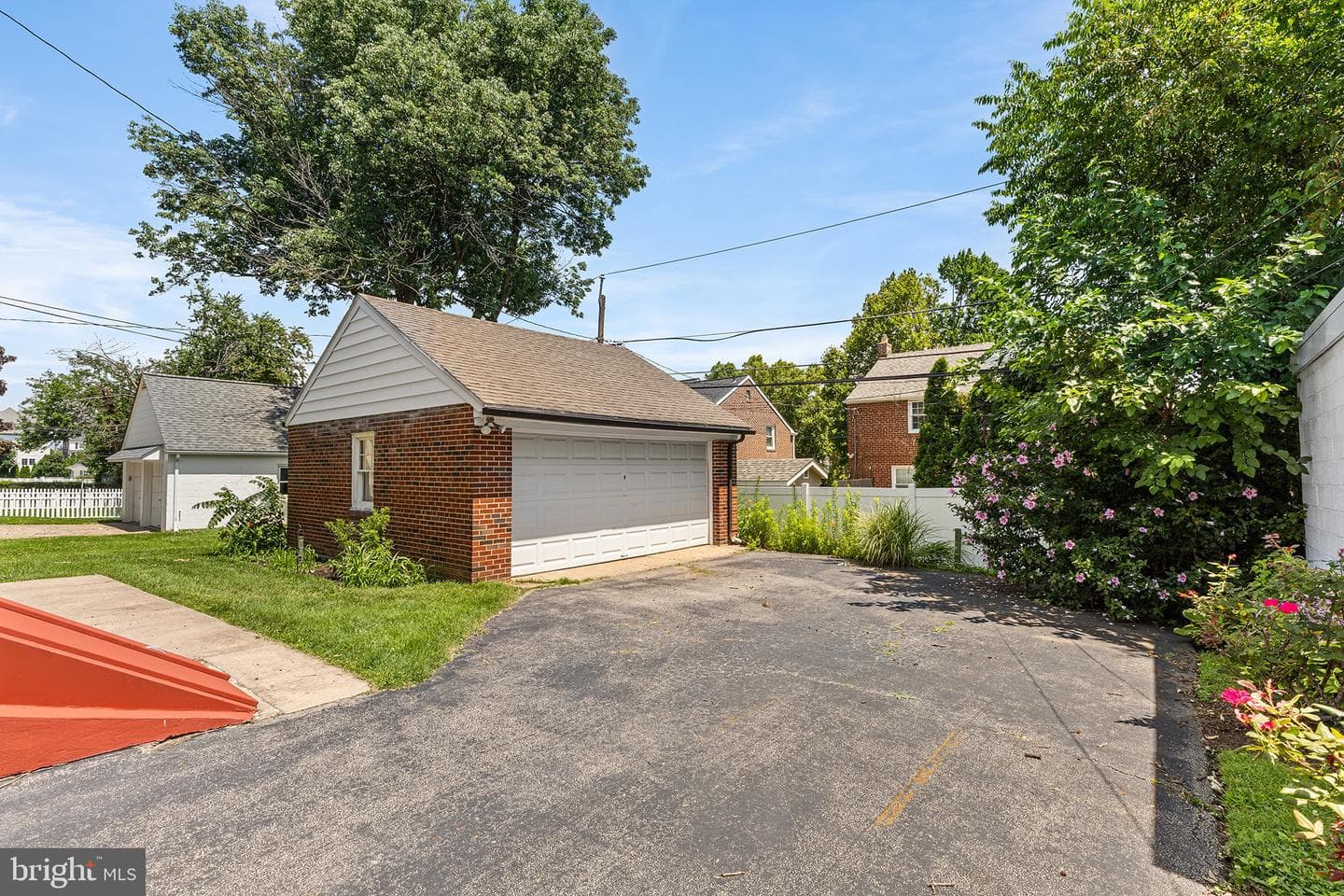 2107 Winton Avenue photo 24