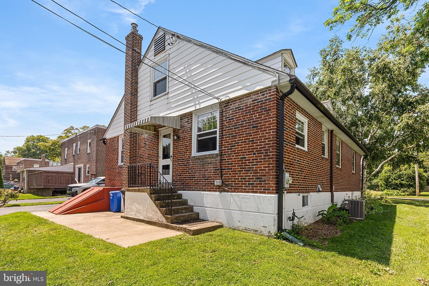 2107 Winton Avenue photo 25