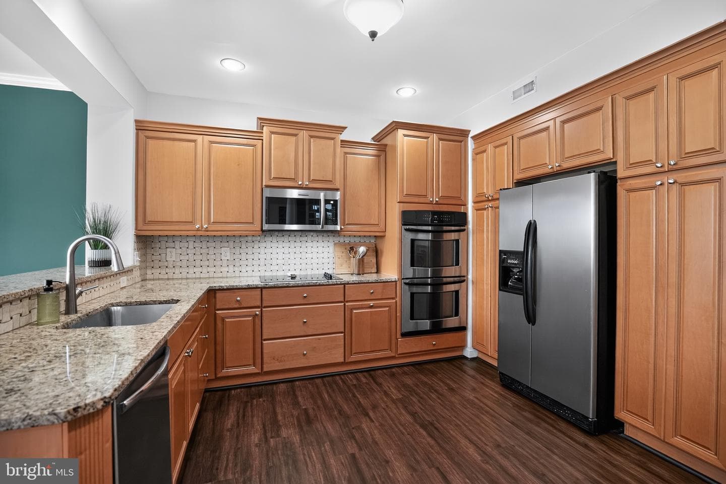 3104 Woods Edge Drive photo 8