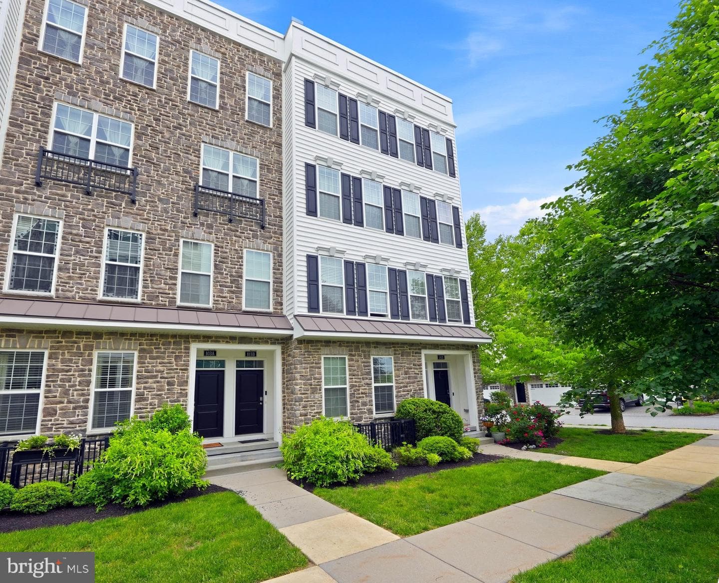 103b Jay Alley photo 3