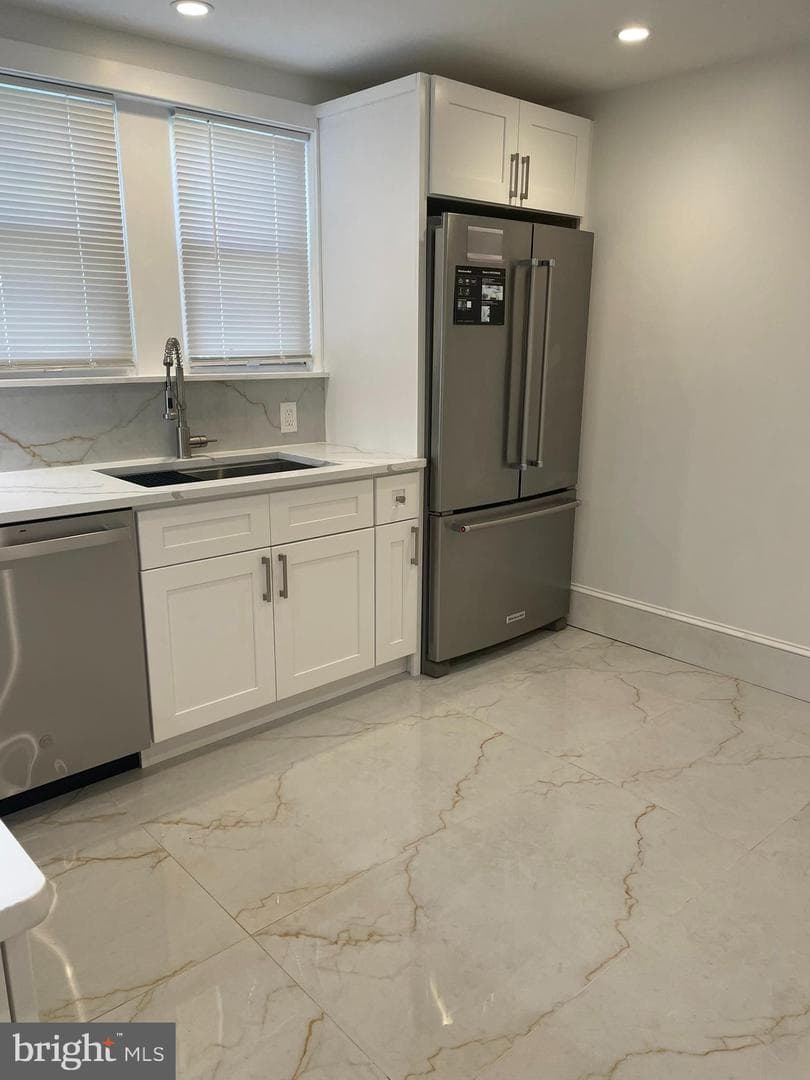 346 Parker Street photo 11