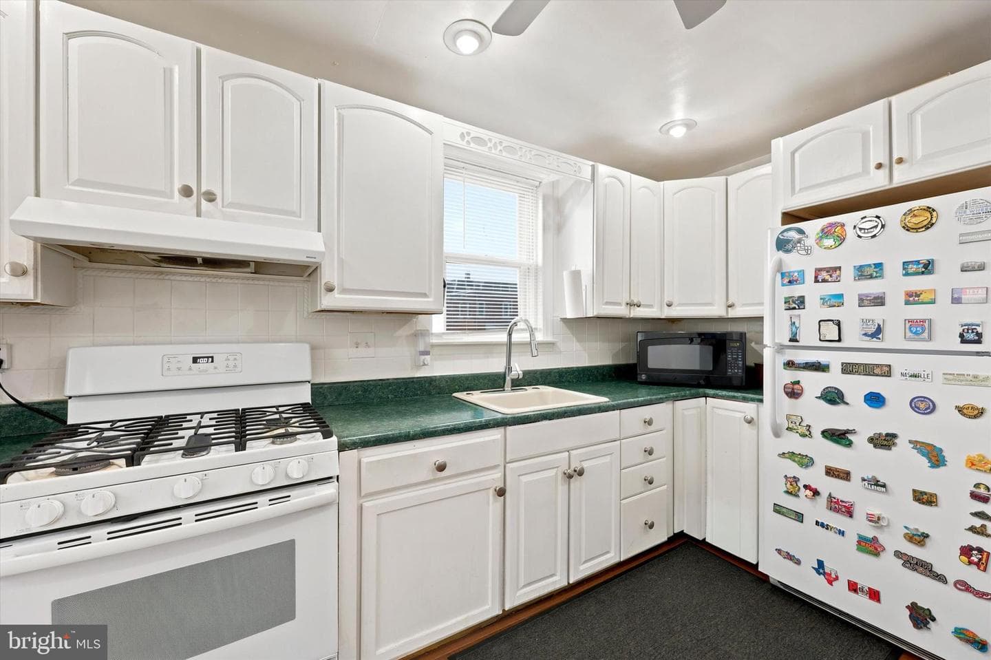 1249 E 12th Street photo 12