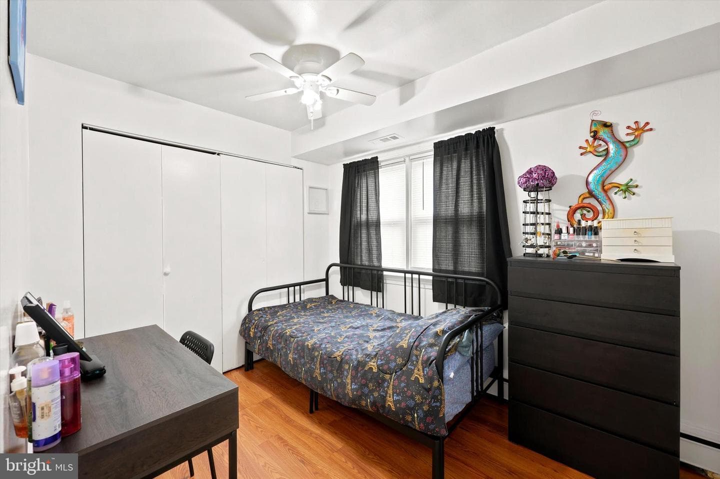 1249 E 12th Street photo 15