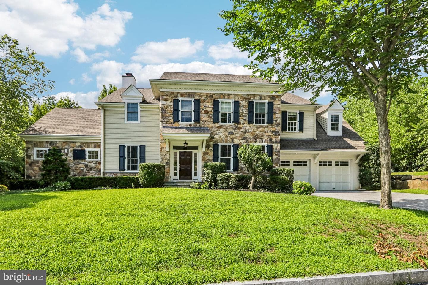 100 Braebank Lane photo 1