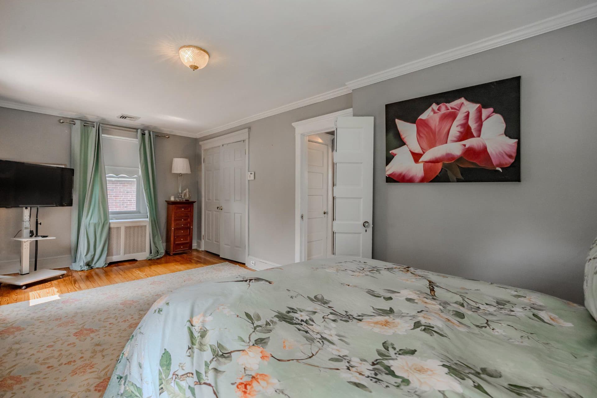 1029 Larchmont Avenue photo 24