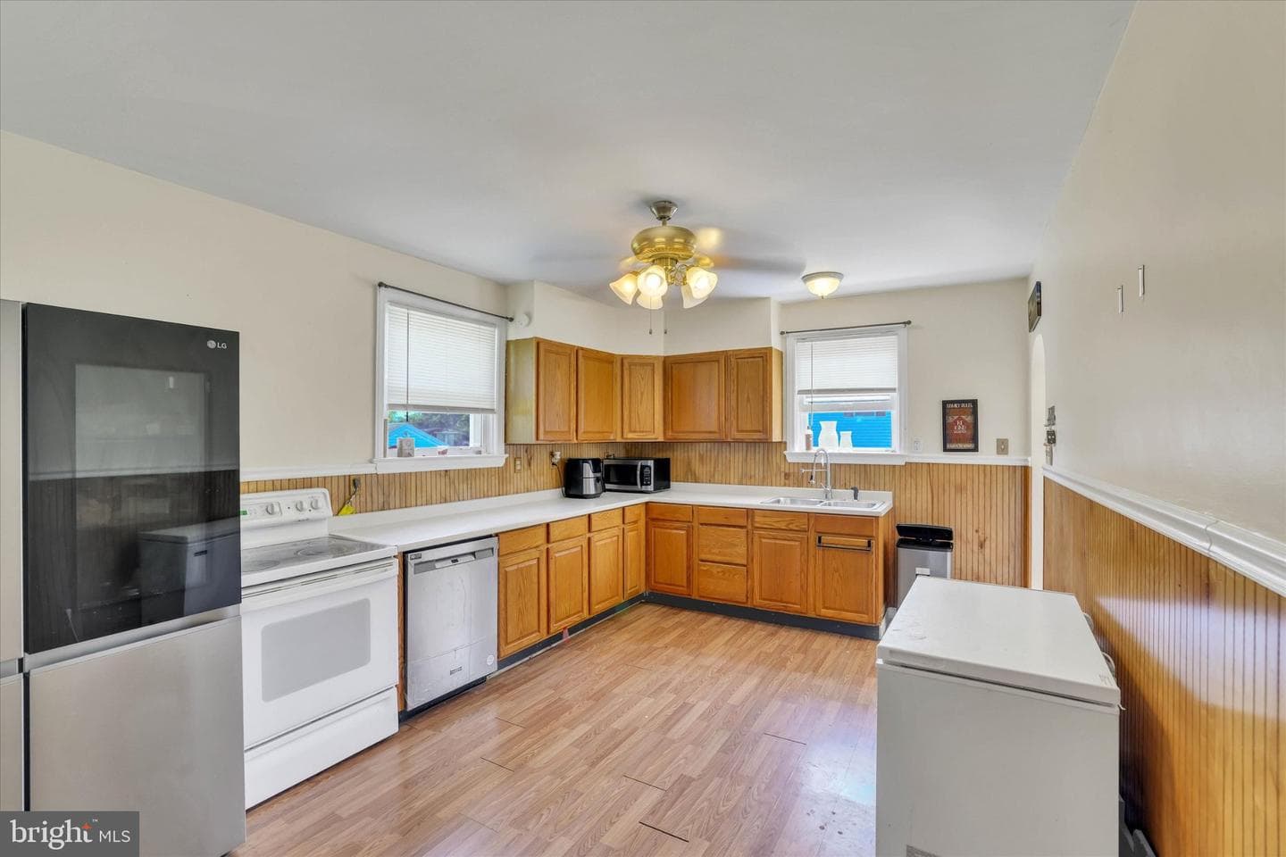 4101 Naamans Creek Rd photo 16