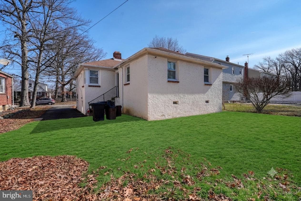 32 Bonsall Avenue photo 3