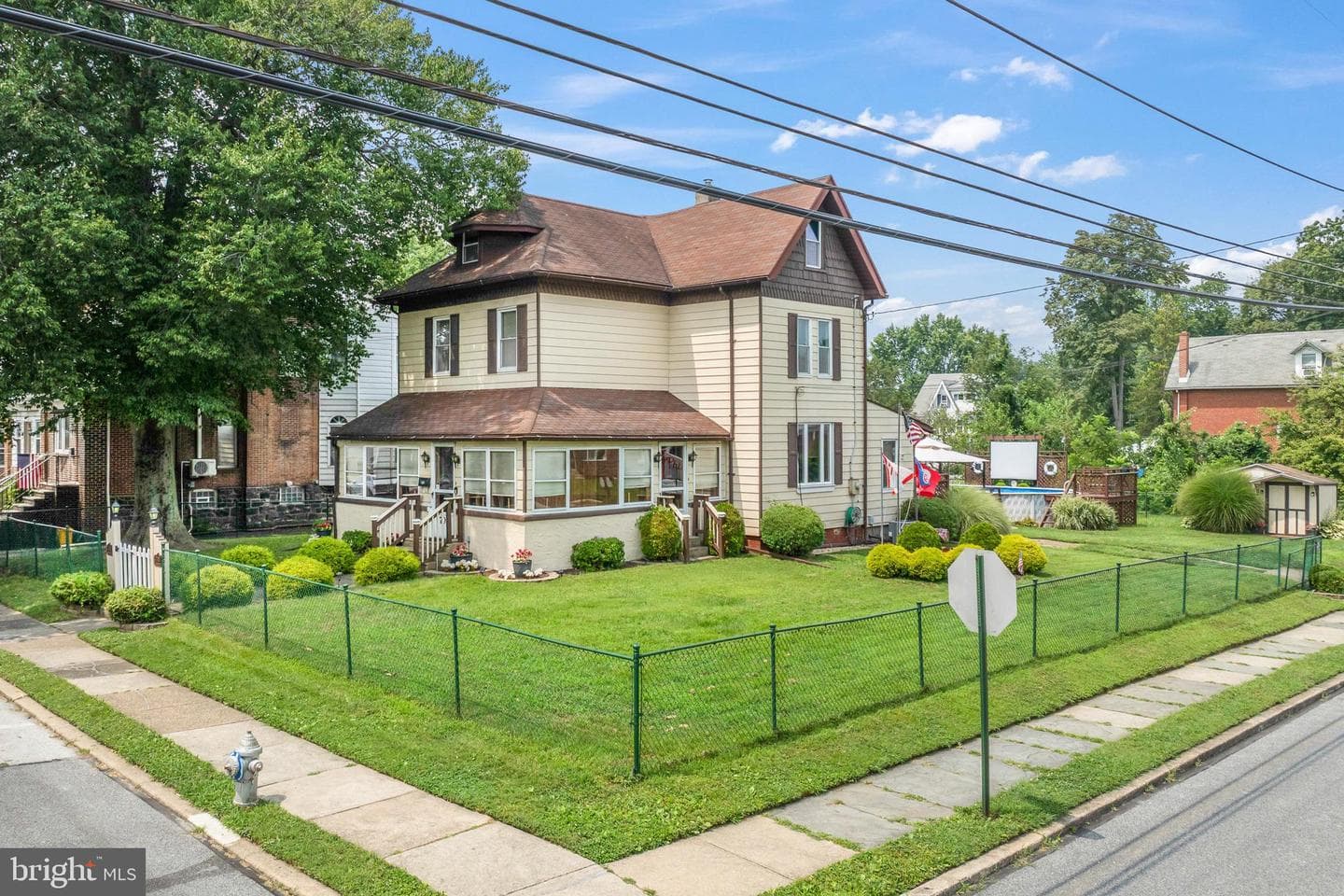 701 Andrews photo 47