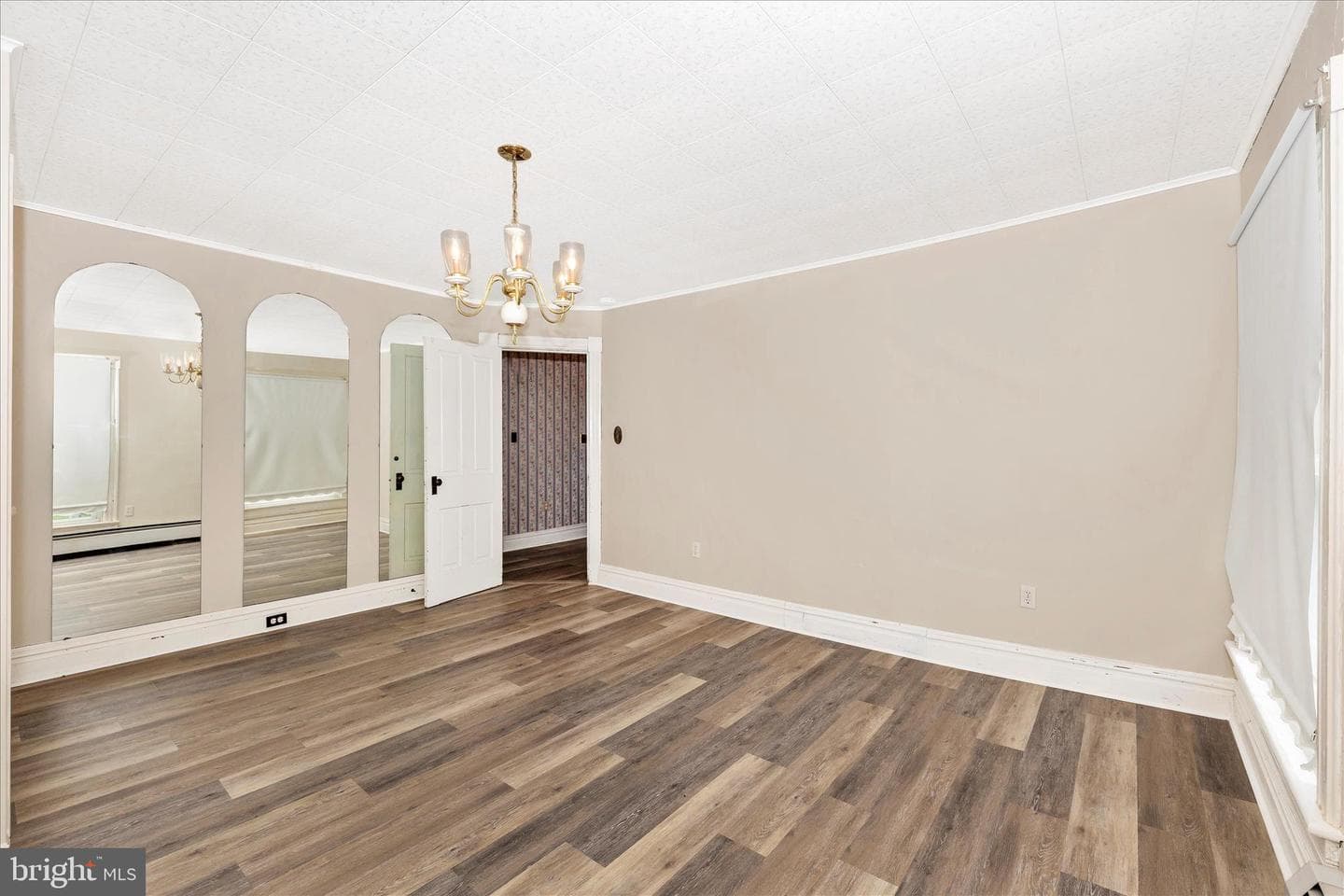 2027 Lincoln Way East photo 26