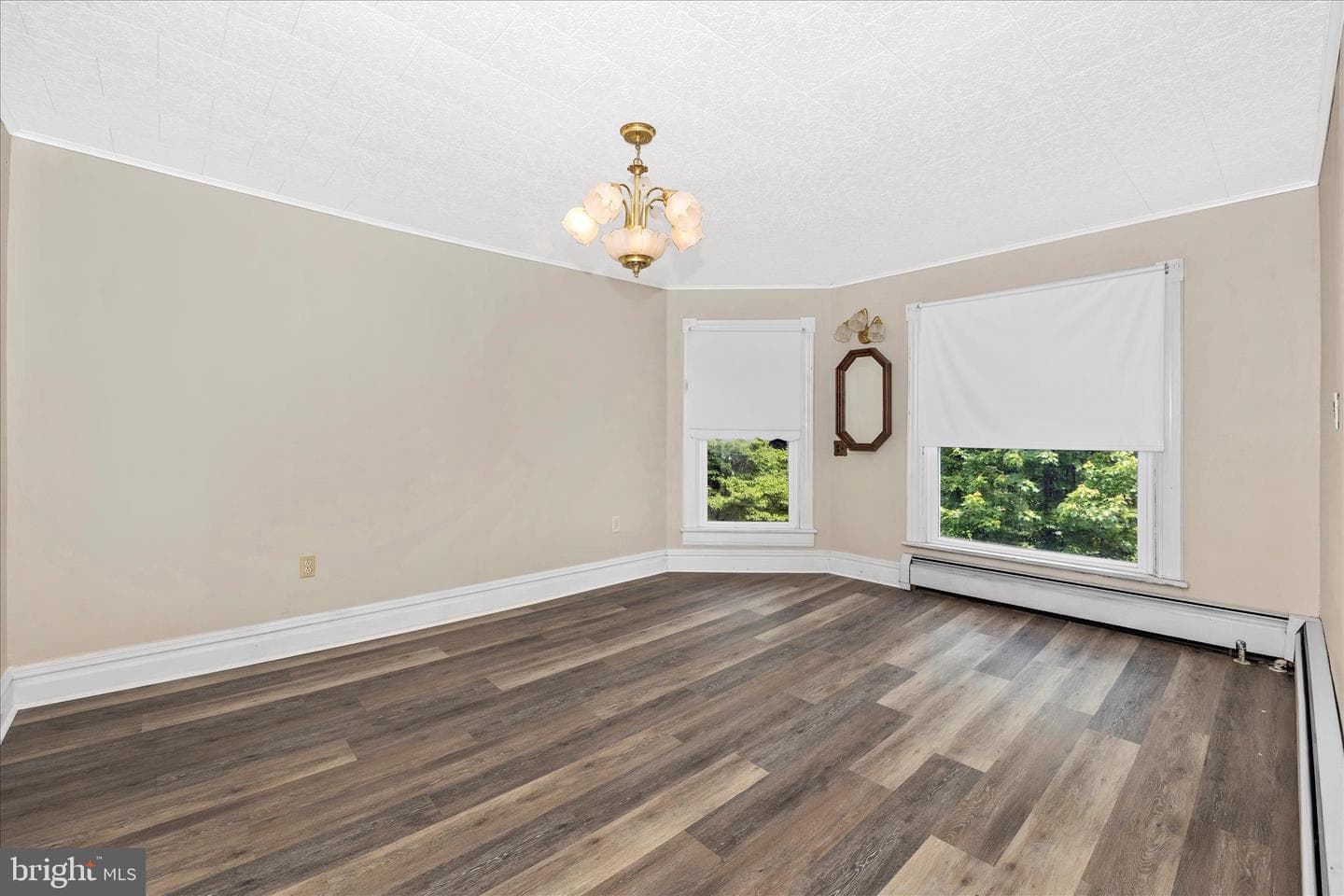 2027 Lincoln Way East photo 27