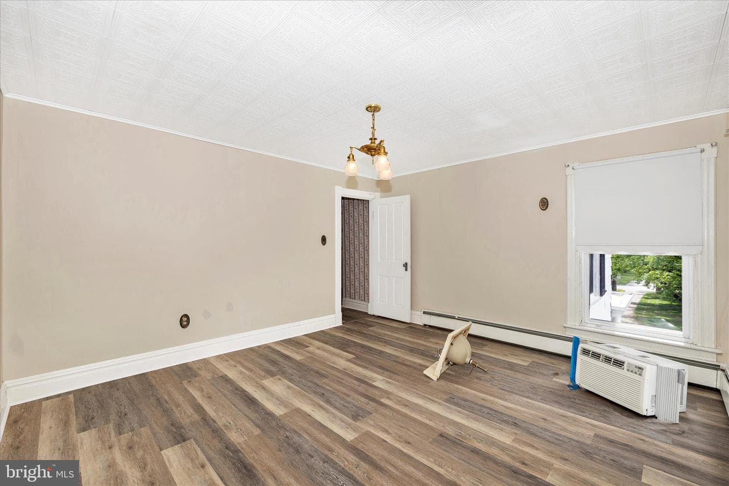 2027 Lincoln Way East photo 30