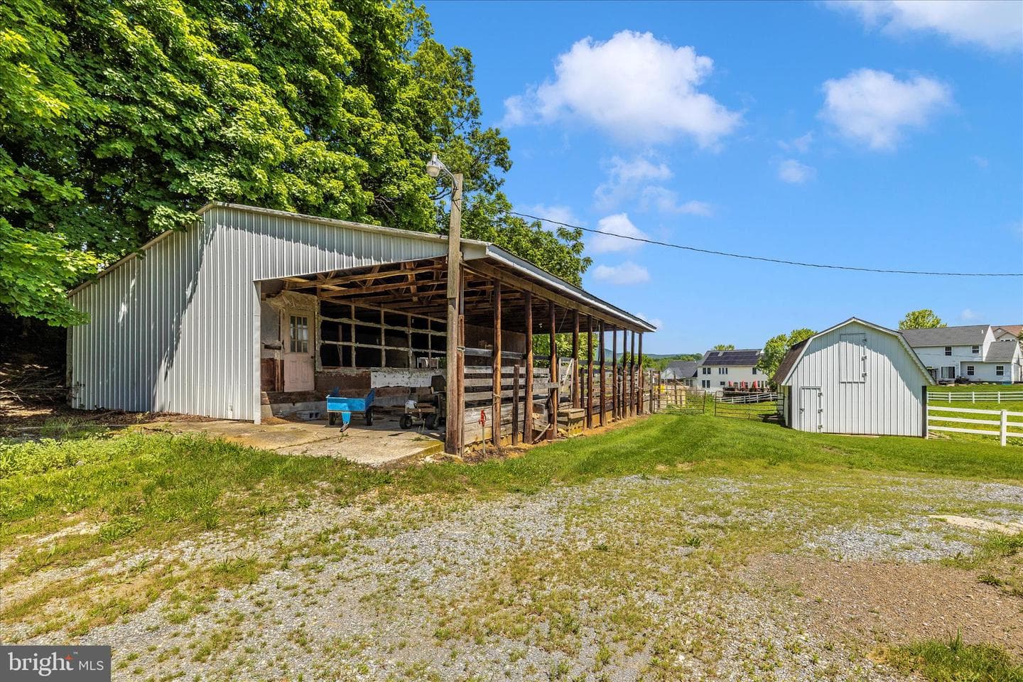 2027 Lincoln Way East photo 60