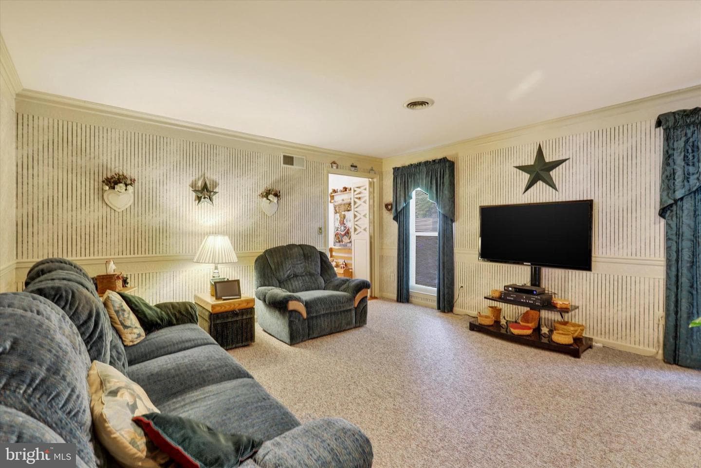 610 Westover Road photo 16